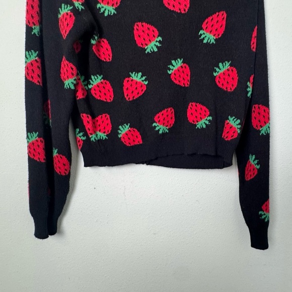 NWT Art Class Strawberry Print Black Cardigan Sweater Button Down XXL (18) Girls - Picture 6 of 10